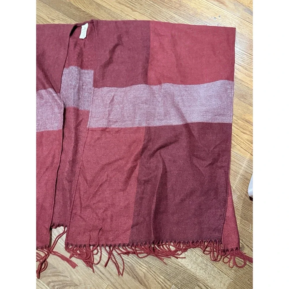 Woolrich Plaid Poncho Cape One Size Burgundy Red Blanket Wrap Shawl Fringe